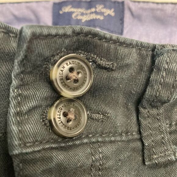 AMERICAN EAGLE OUTFITTERS Women’s Bermuda Shorts Size 00 Blue Inseam 7” - Picture 6 of 8